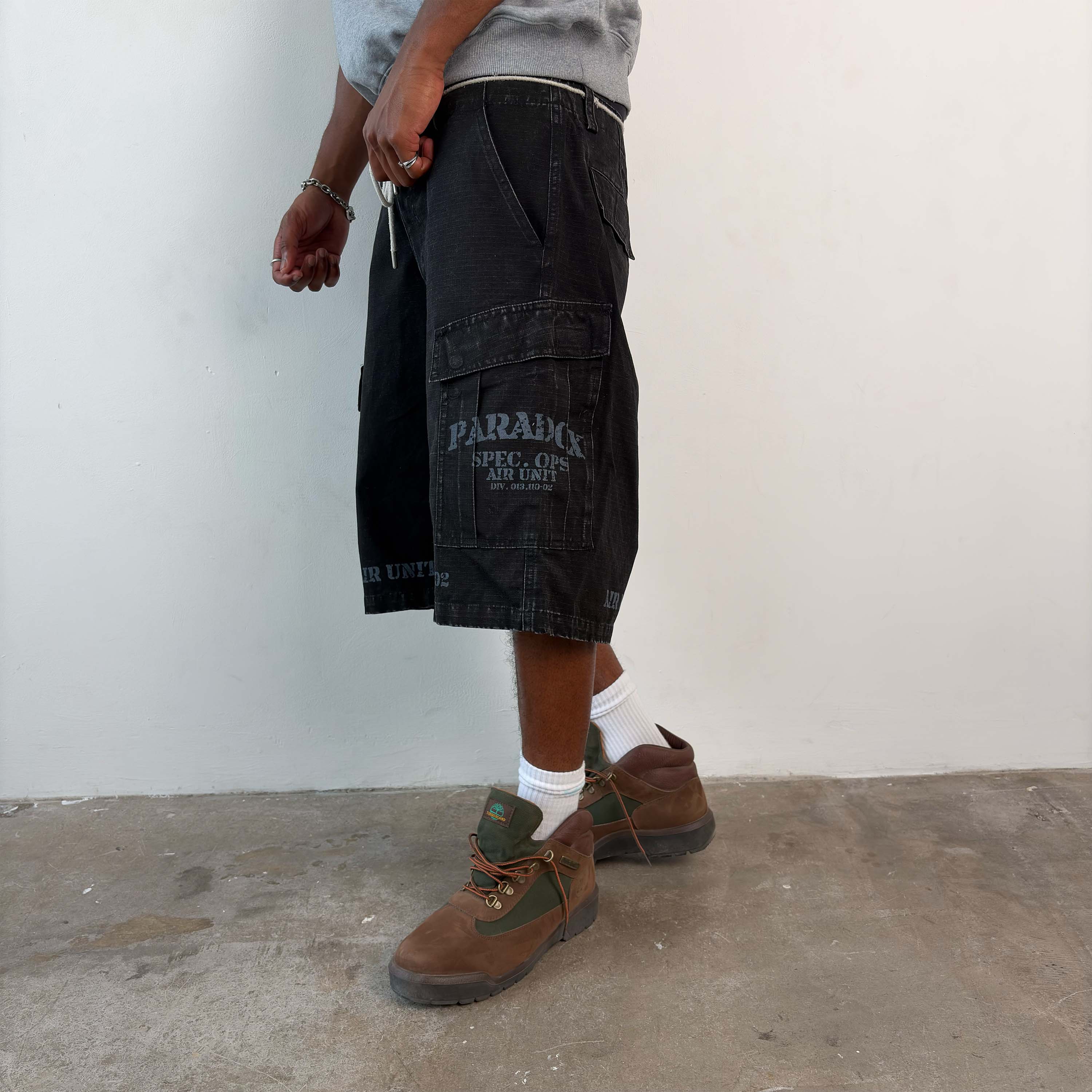 MILITIA CARGO SHORTS (BLACK)